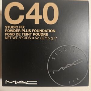 MAC Studio Fix Powder Plus Foundation C40
